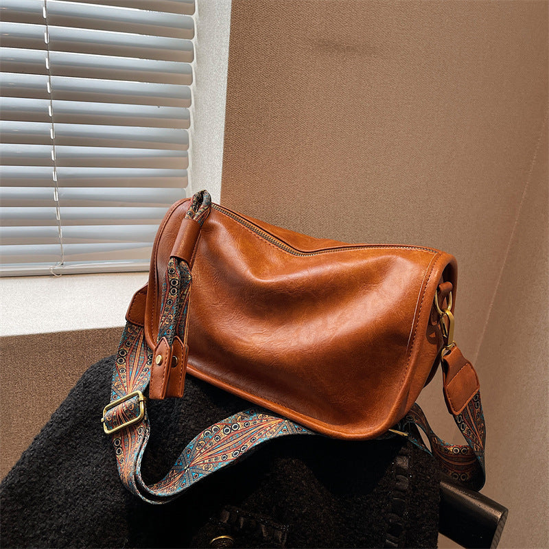 Intérieur spacieux du sac Élégancia™ idéal pour un usage quotidien.